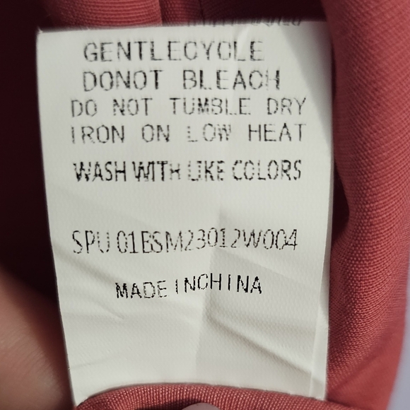 BloomChic Plain V Neck Floral Patchwork Blouse - Picture 6 of 7